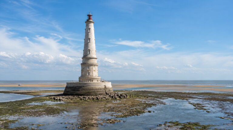 phare courdouan vu de loin